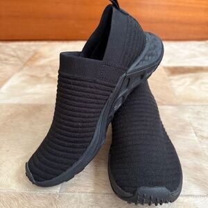 MERRELL Air Cushion slip on stretch shoes womens size 6